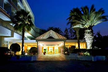 Eden Roc Resort Hotel